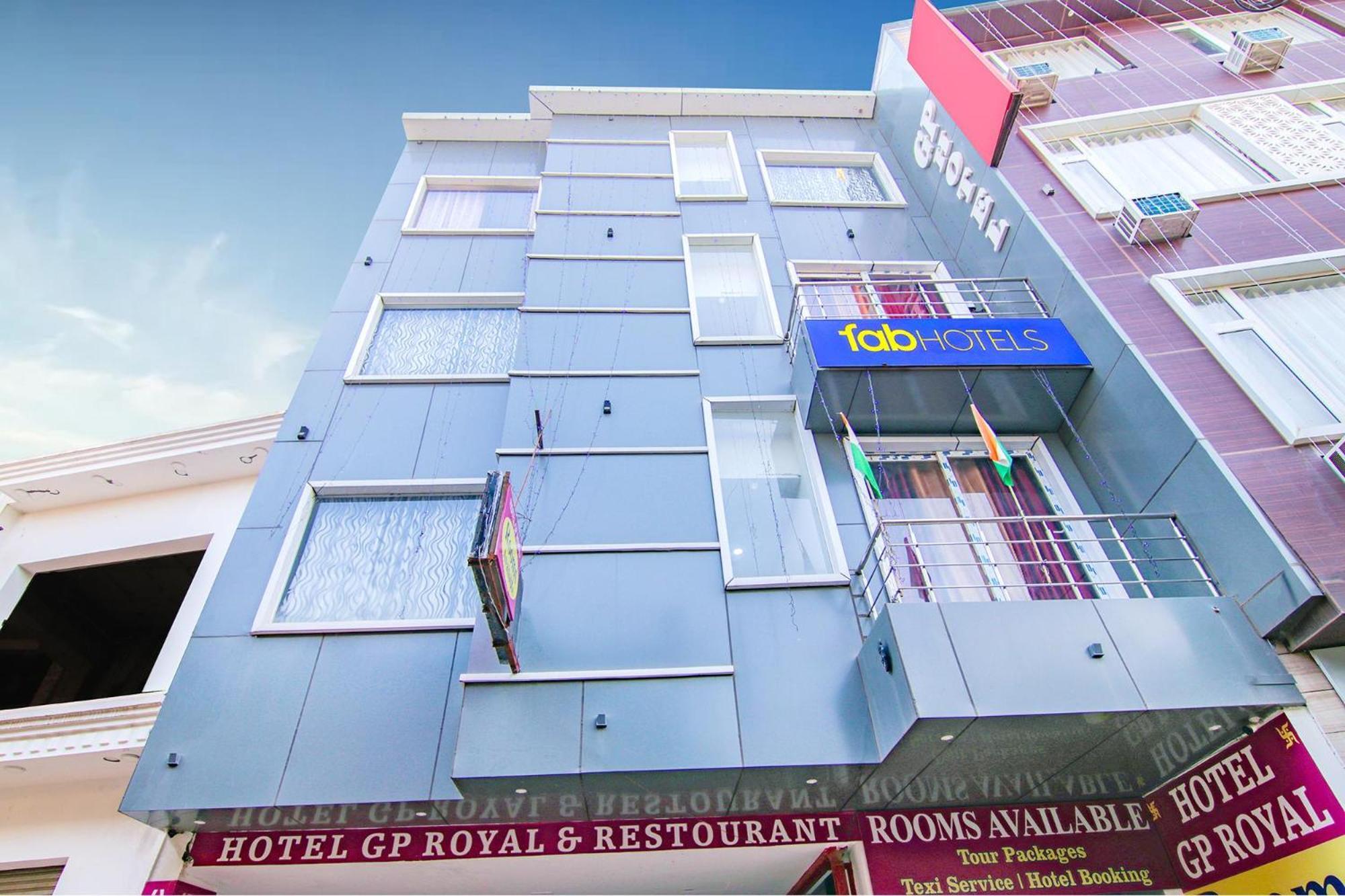Fabhotel Gp Royal Chandīgarh Exterior foto